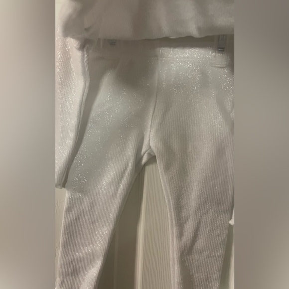 Wonder Nation Sparkly White Outfit with Bow! NWT! Size 12 months. - Picture 3 of 5